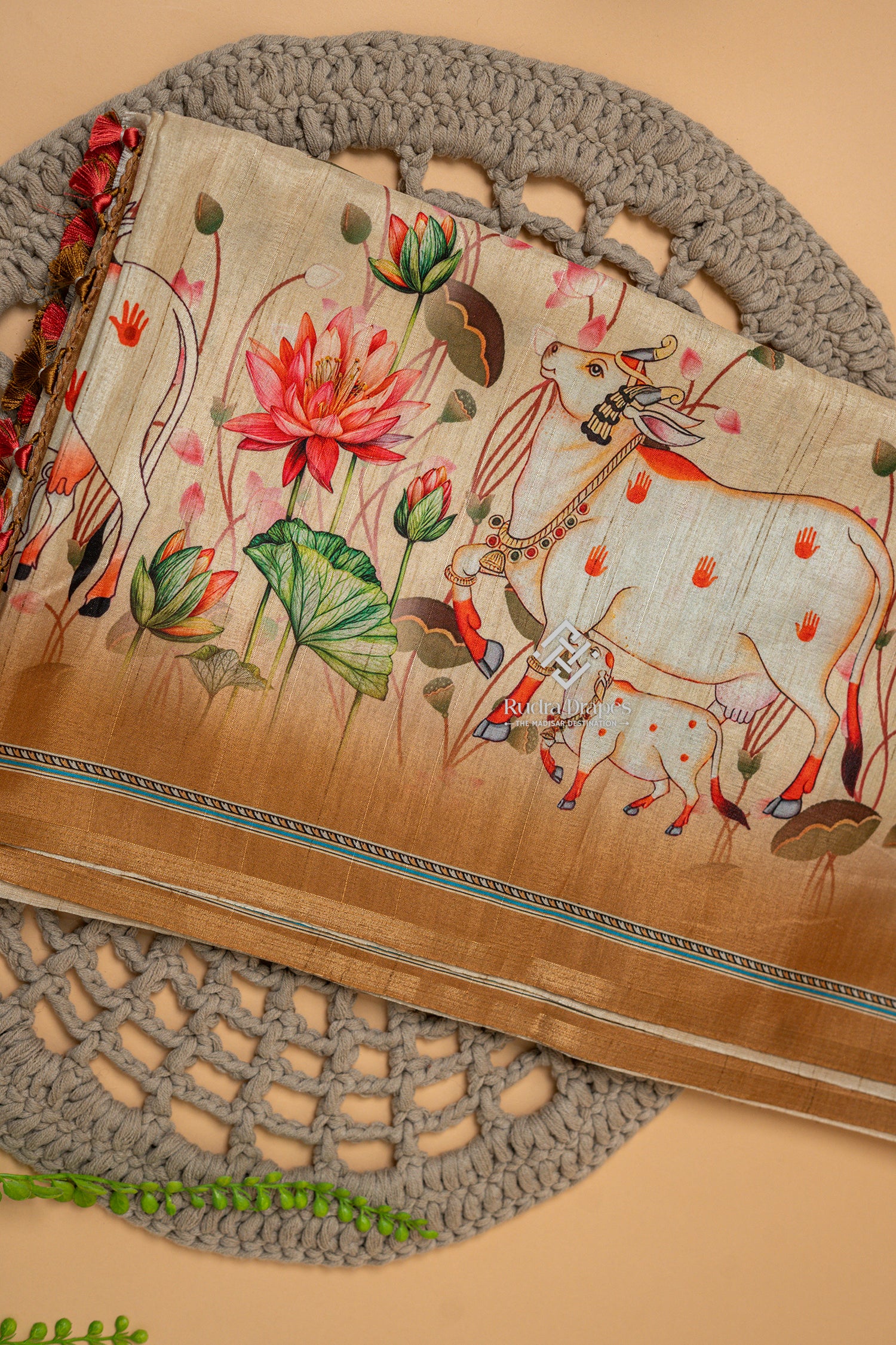 Ivory Pichwai Print Malai Silk 10 Yards Madisar Saree